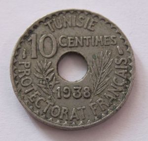 Монета Французский Тунис 10 сантимов 1938